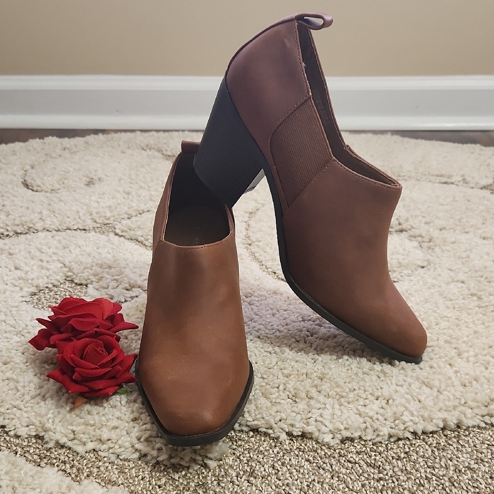 Elegant Brown Women's Ankle Boots